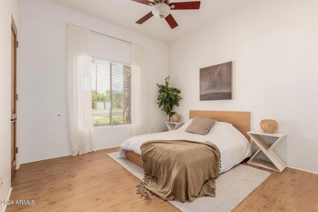 Real Estate Picture 20