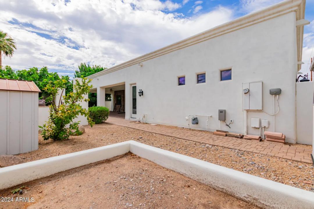 Real Estate Picture 42