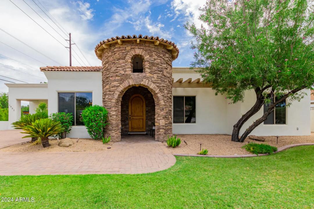 Real Estate Picture 50