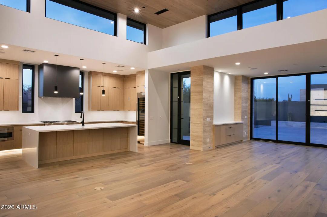 Real Estate Picture 5