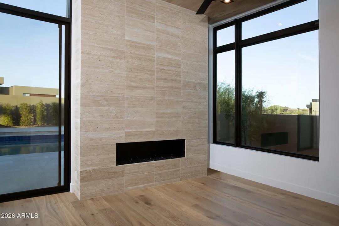 Real Estate Picture 17