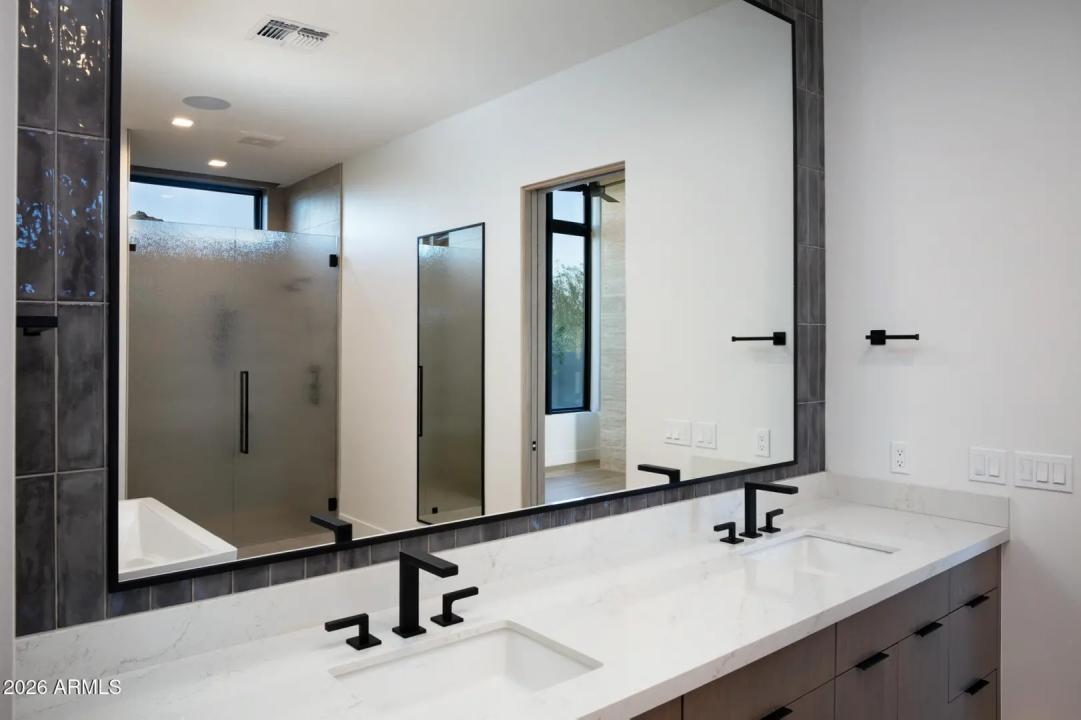 Real Estate Picture 21