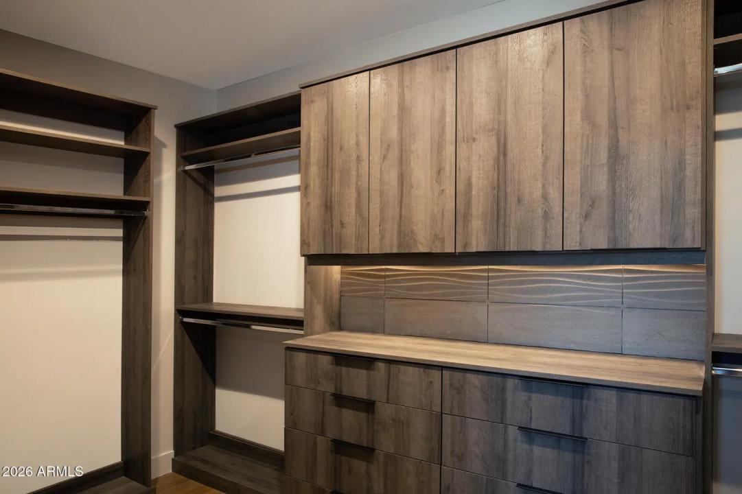 Real Estate Picture 22