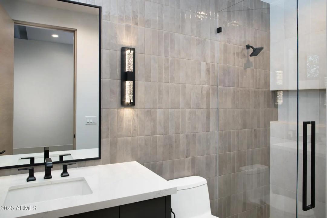 Real Estate Picture 26