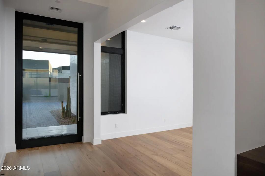 Real Estate Picture 27