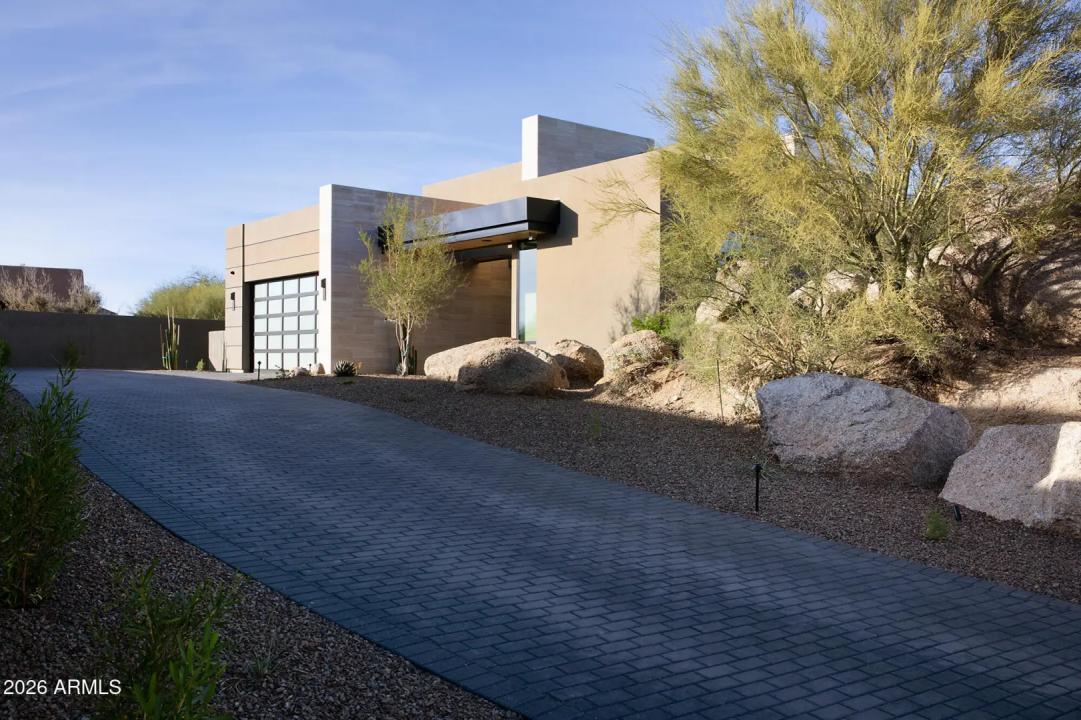 Real Estate Picture 32