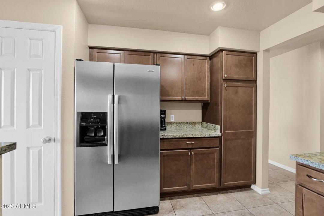 Real Estate Picture 14