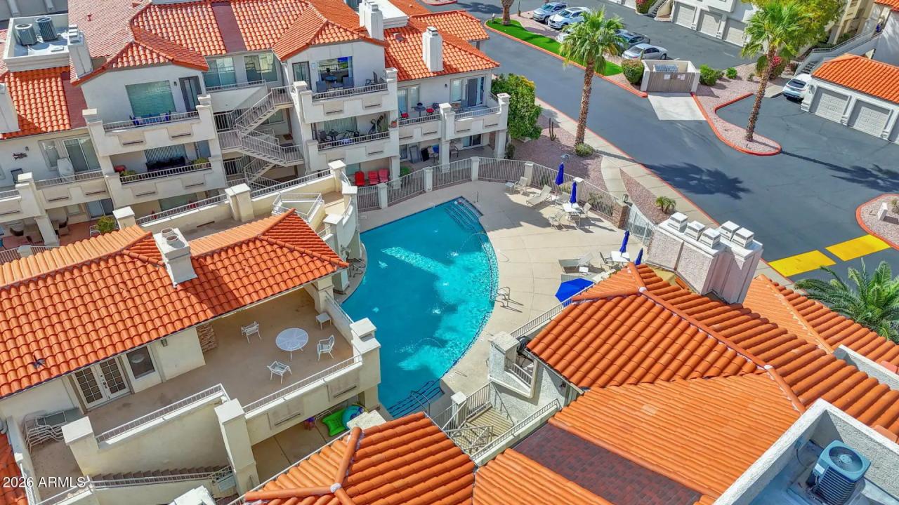 Real Estate Picture 30