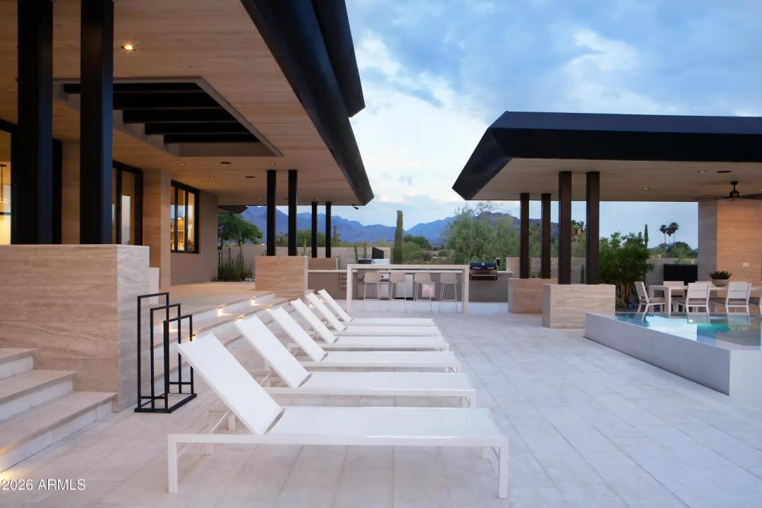 Real Estate Picture 17