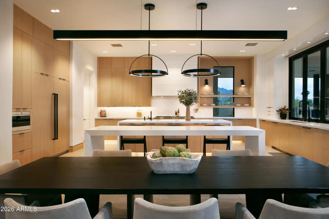 Real Estate Picture 7