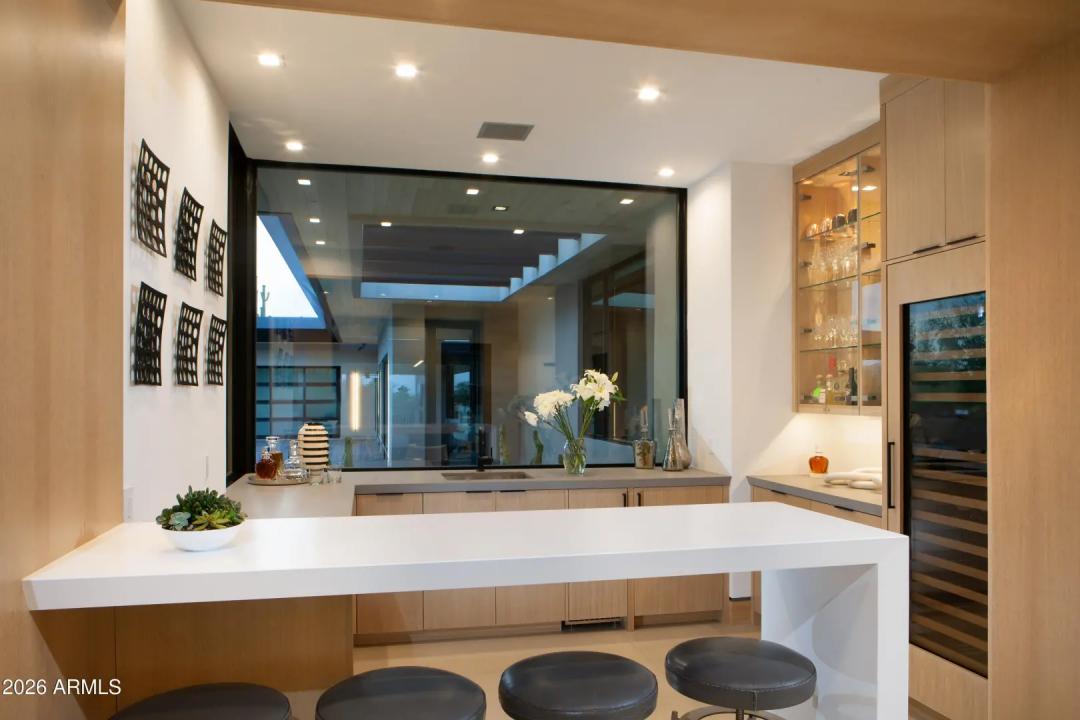 Real Estate Picture 11