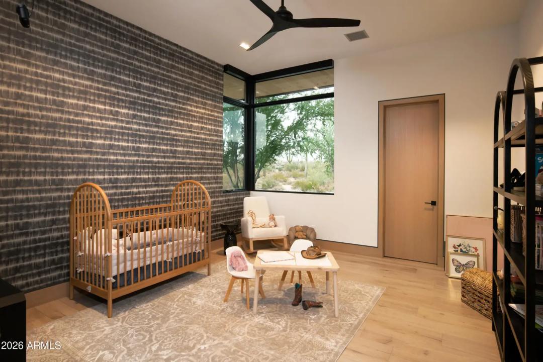 Real Estate Picture 24