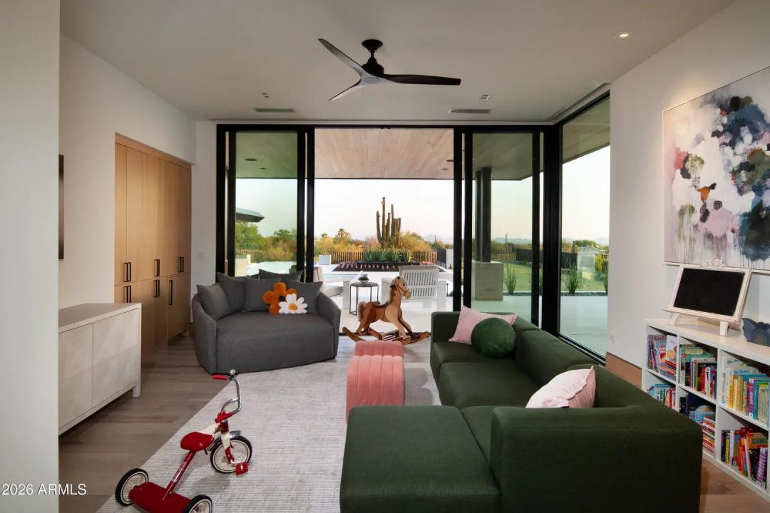 Real Estate Picture 30