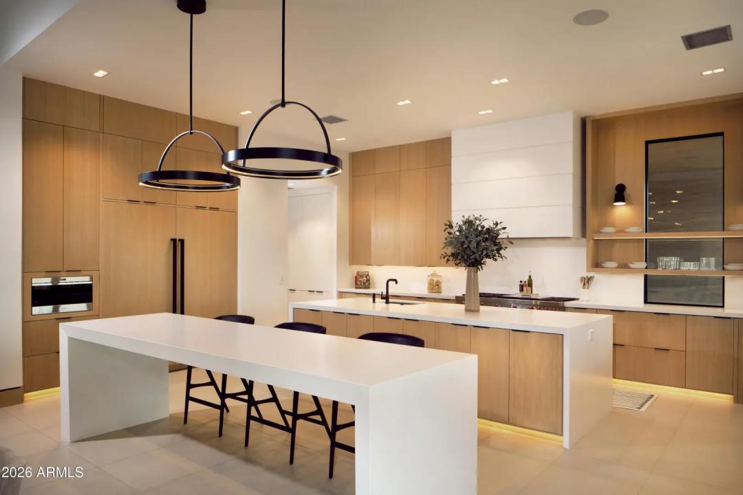 Real Estate Picture 9