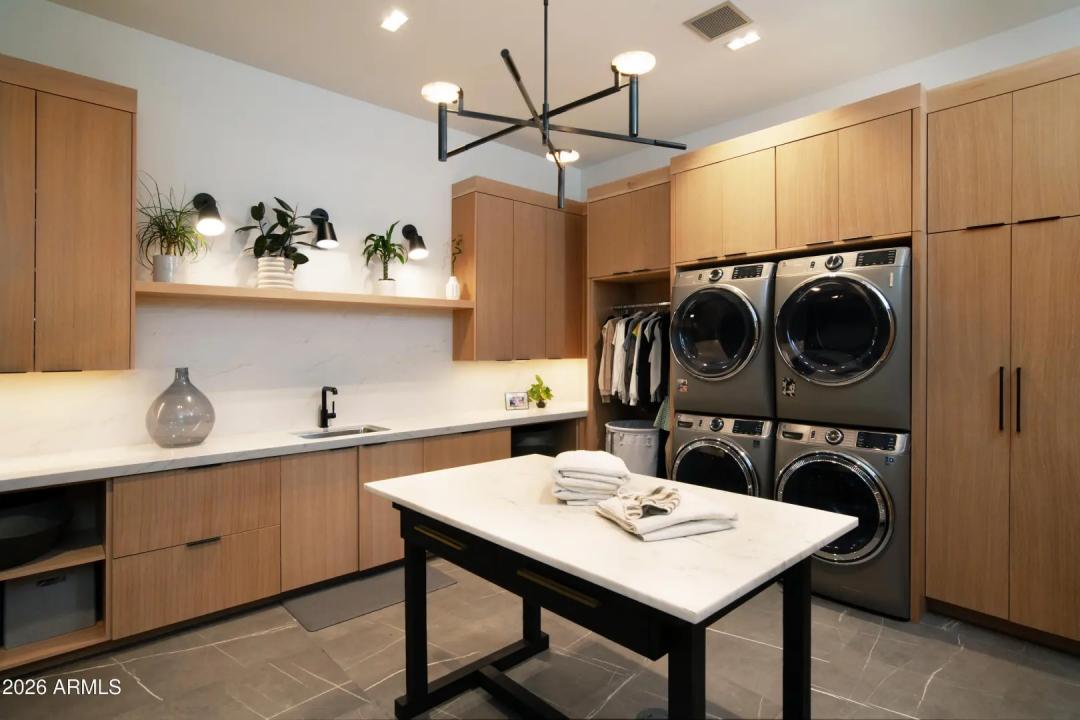 Real Estate Picture 38