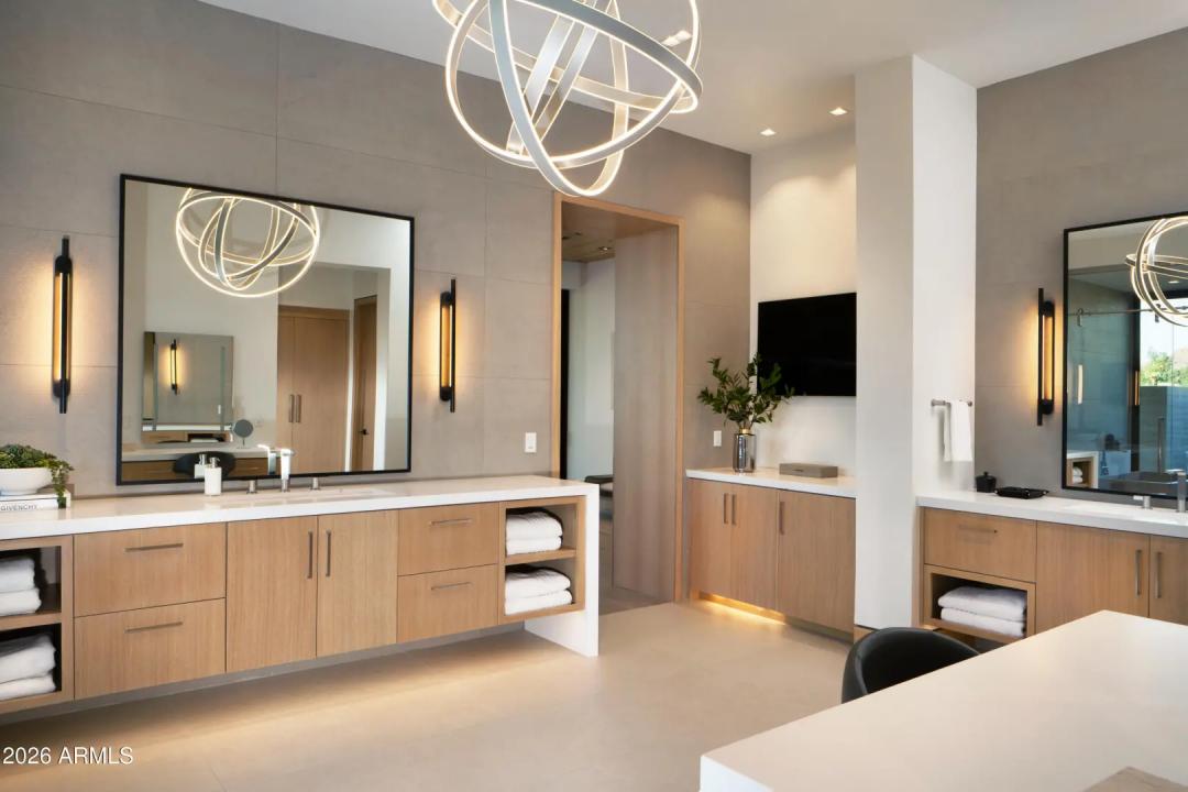 Real Estate Picture 43