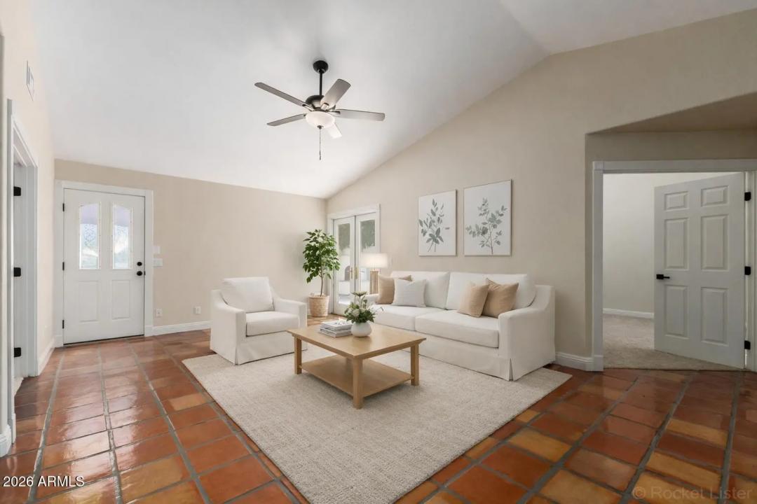 Real Estate Picture 9