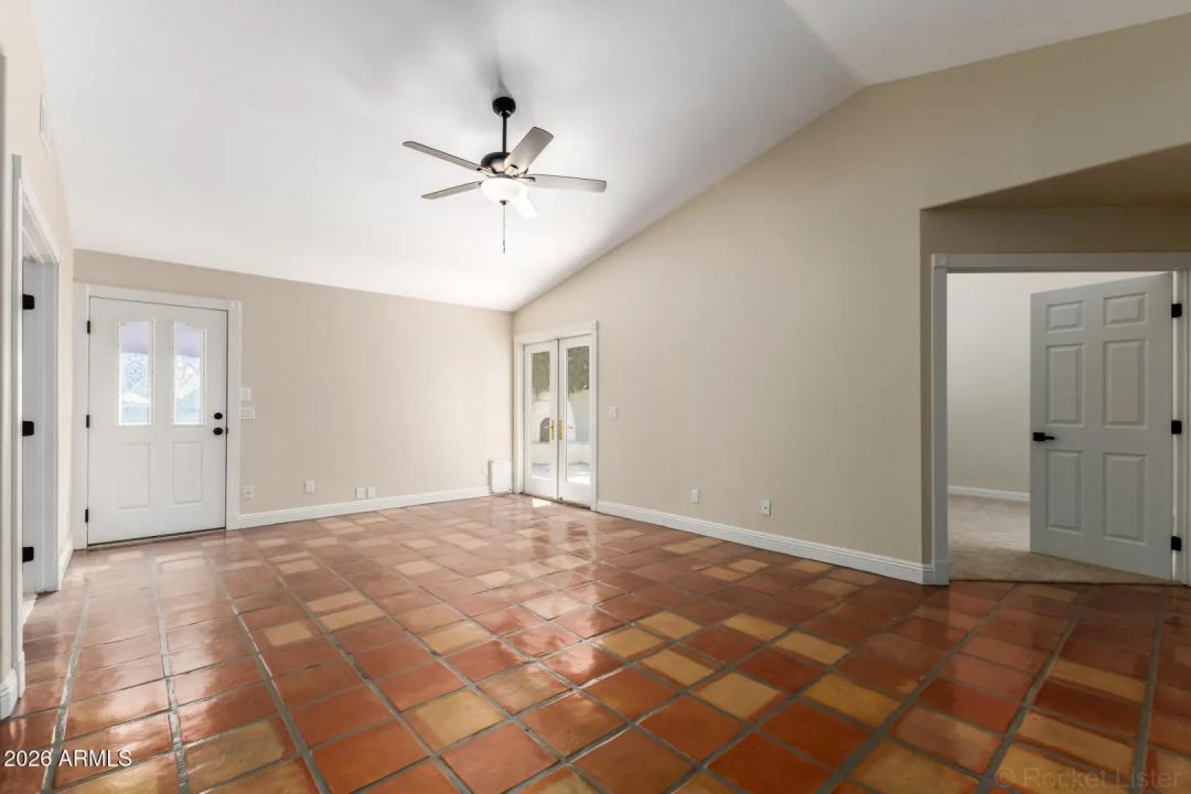 Real Estate Picture 10