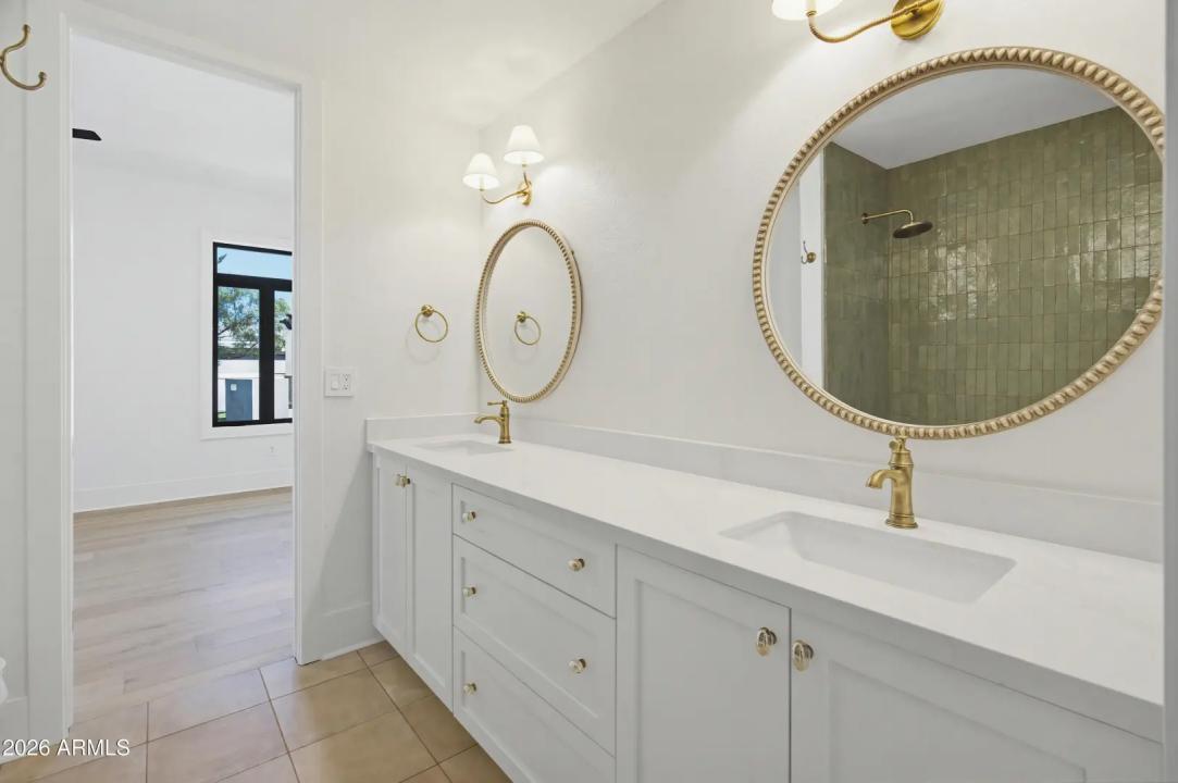 Real Estate Picture 25