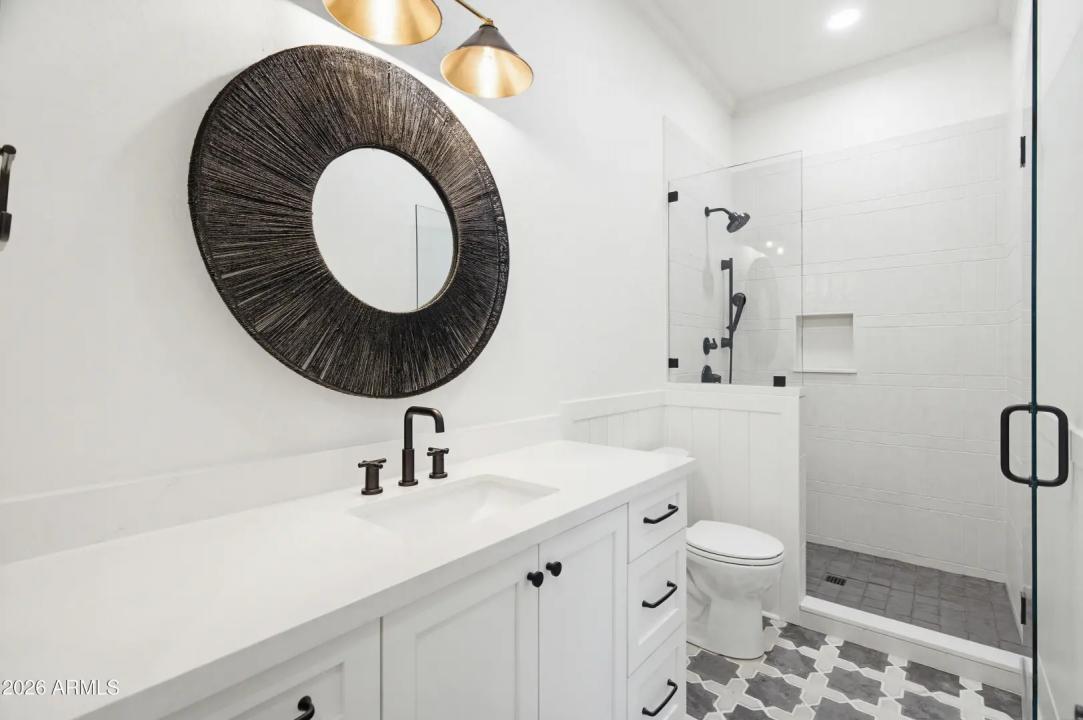 Real Estate Picture 32