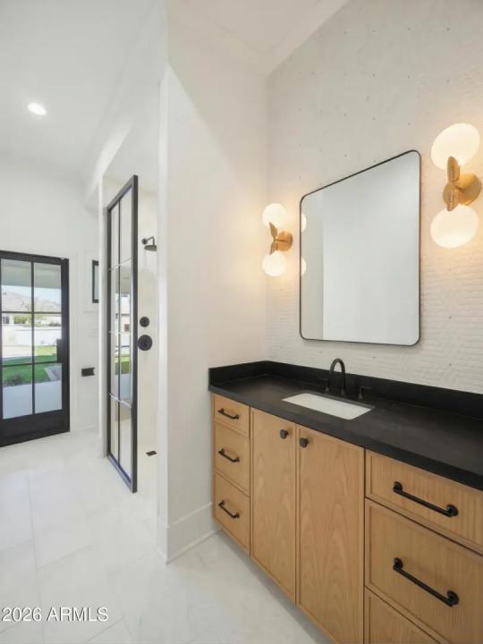 Real Estate Picture 33