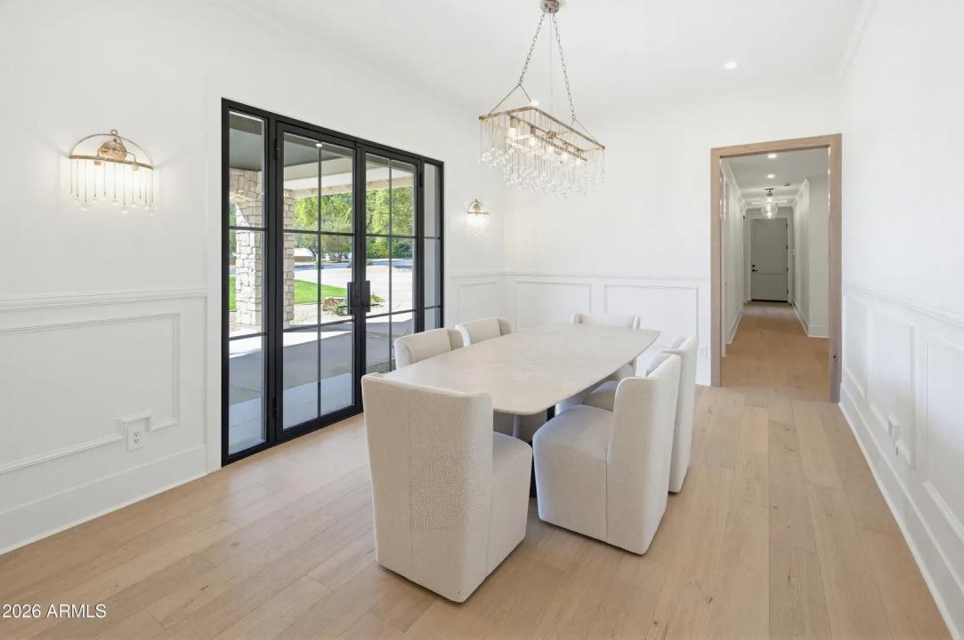 Real Estate Picture 11