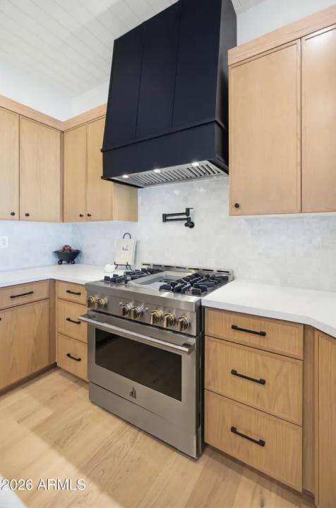 Real Estate Picture 7