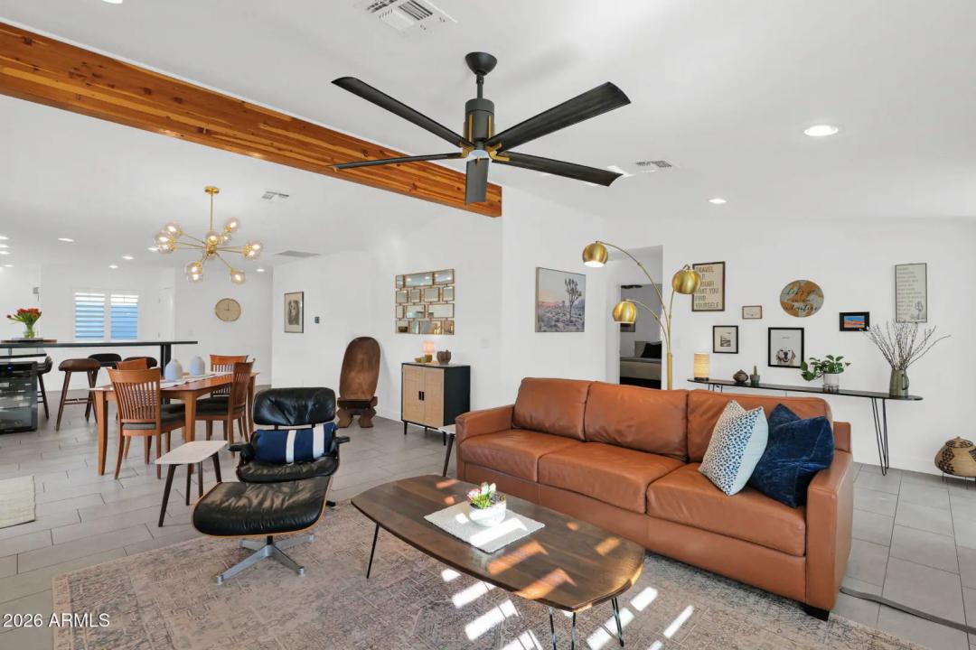 Real Estate Picture 14