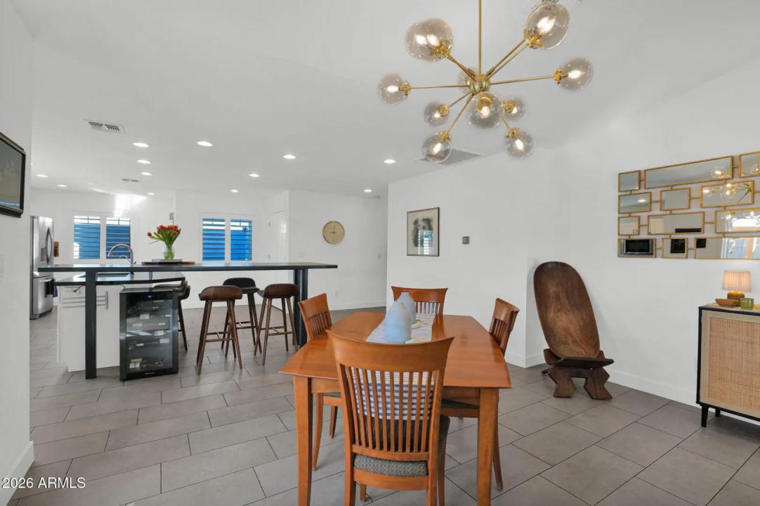 Real Estate Picture 16