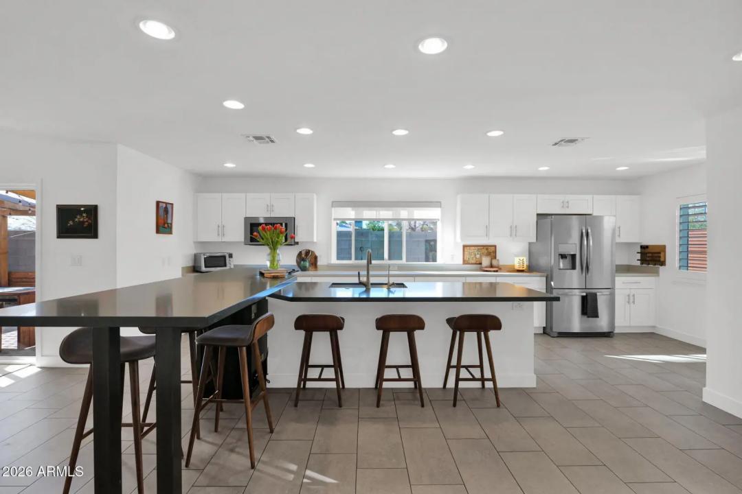 Real Estate Picture 20