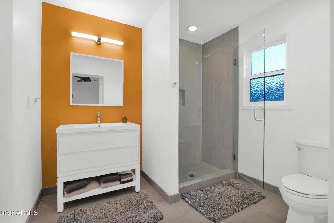 Real Estate Picture 30