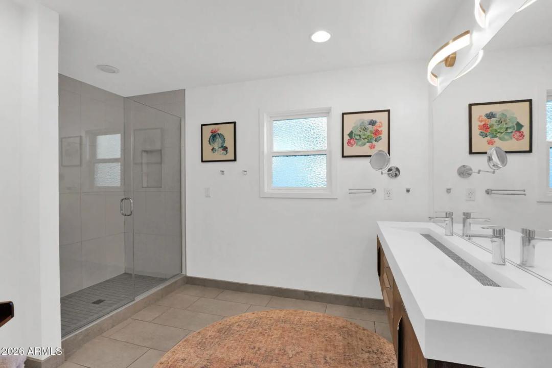 Real Estate Picture 36