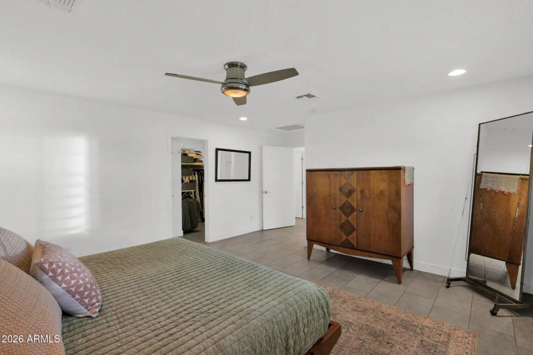 Real Estate Picture 34