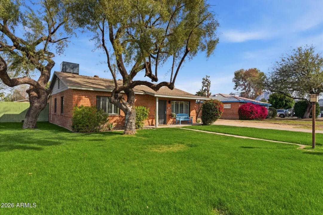 Real Estate Picture 2