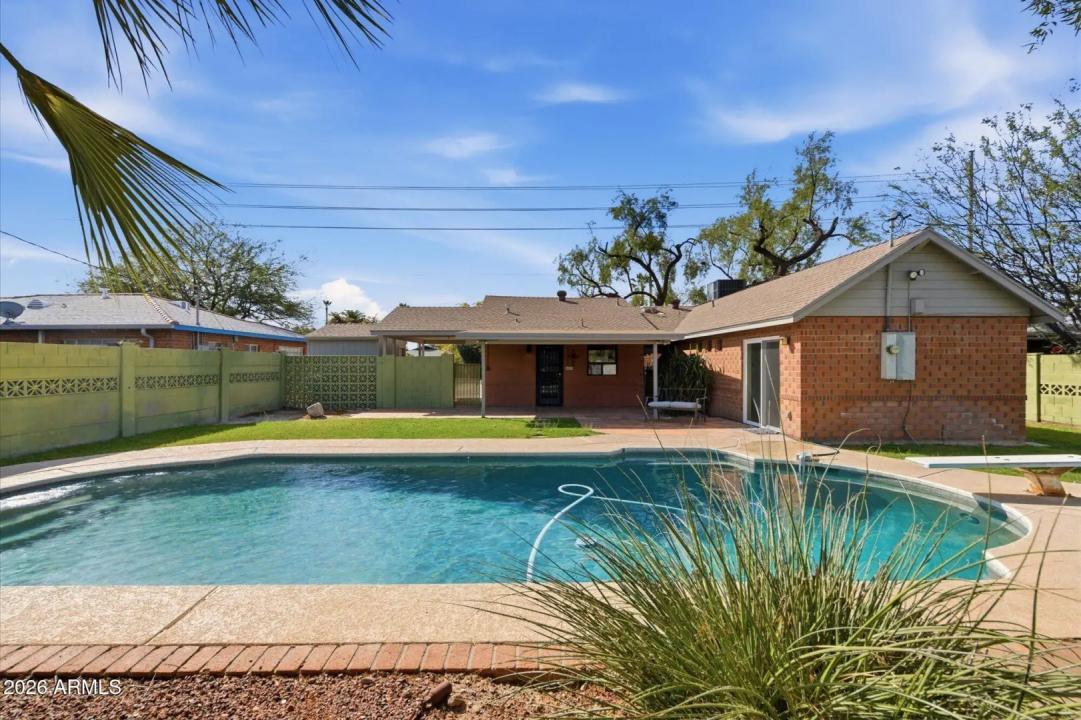 Real Estate Picture 25