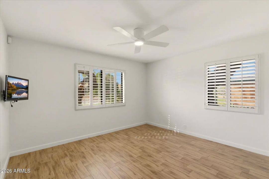 Real Estate Picture 20