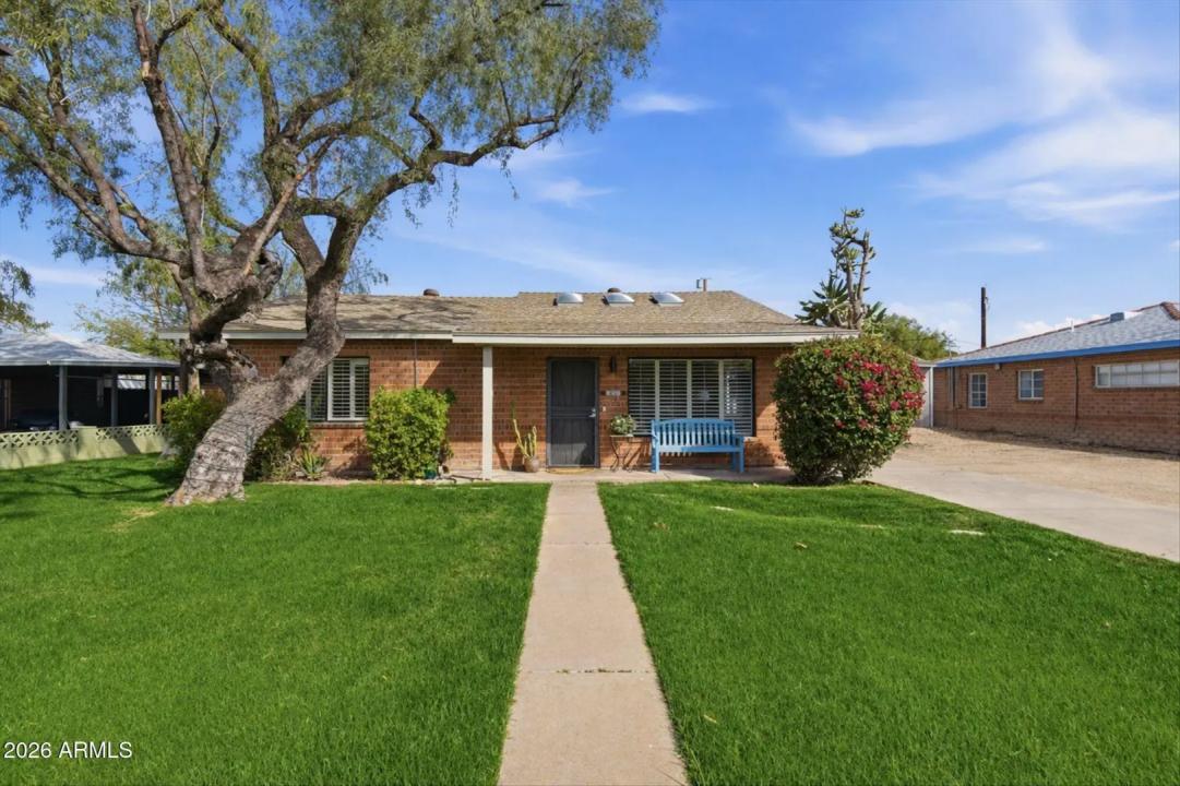 Real Estate Picture 1