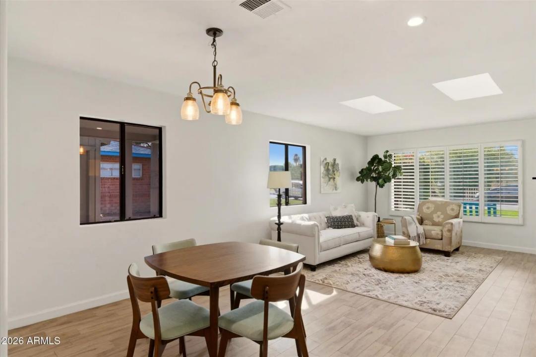 Real Estate Picture 6