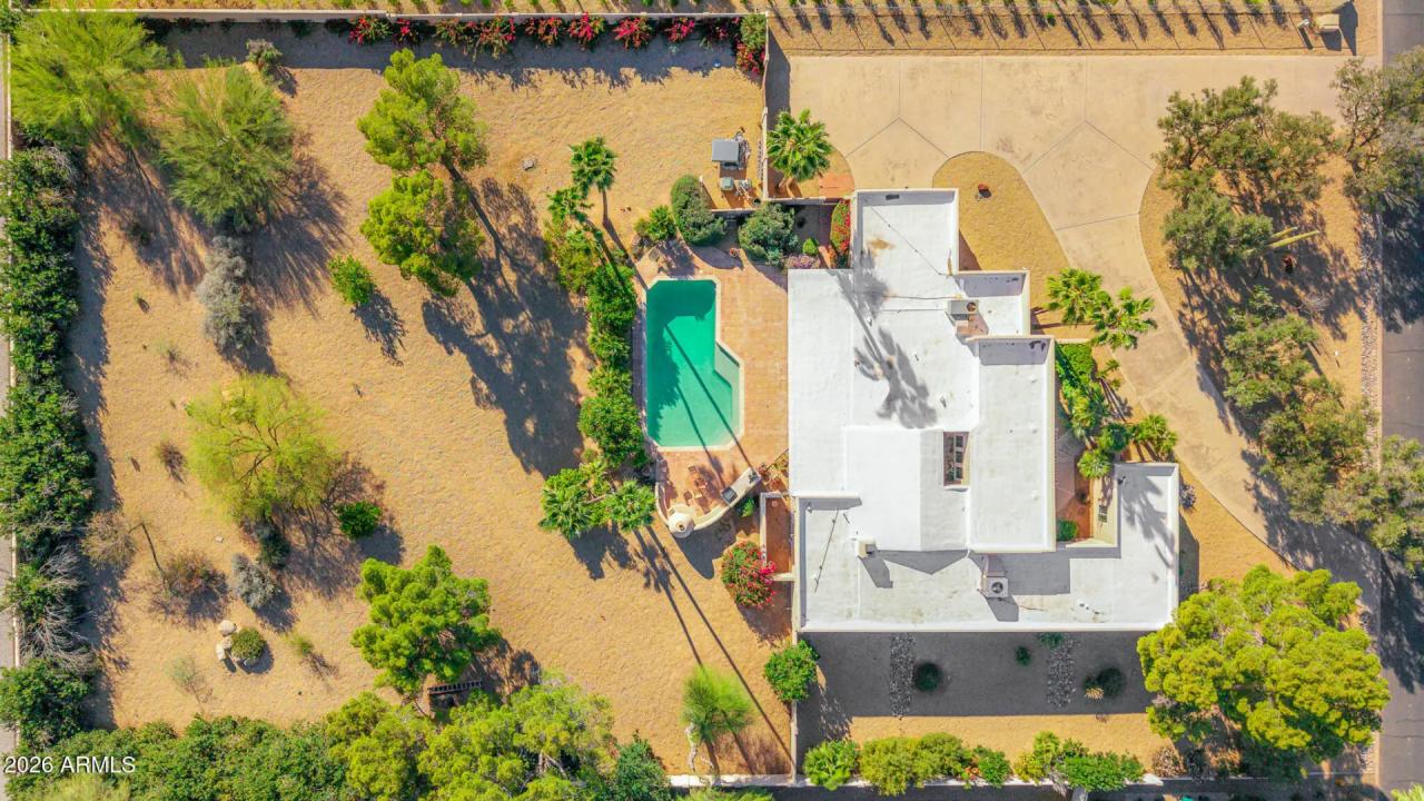 Real Estate Picture 2