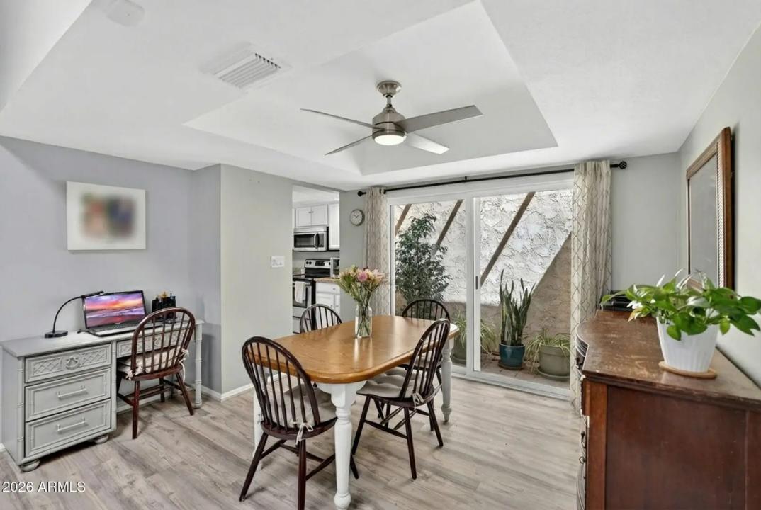 Real Estate Picture 7