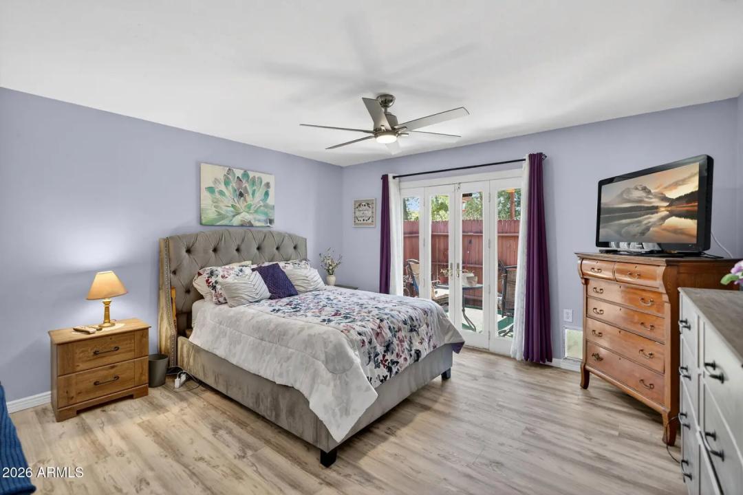 Real Estate Picture 4