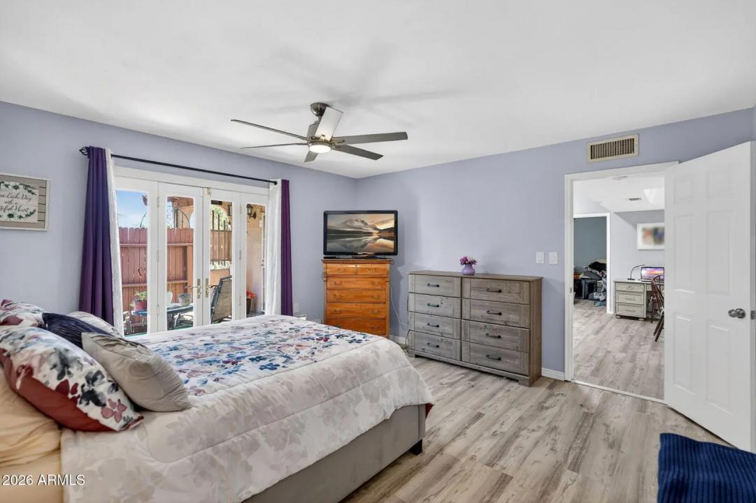 Real Estate Picture 10