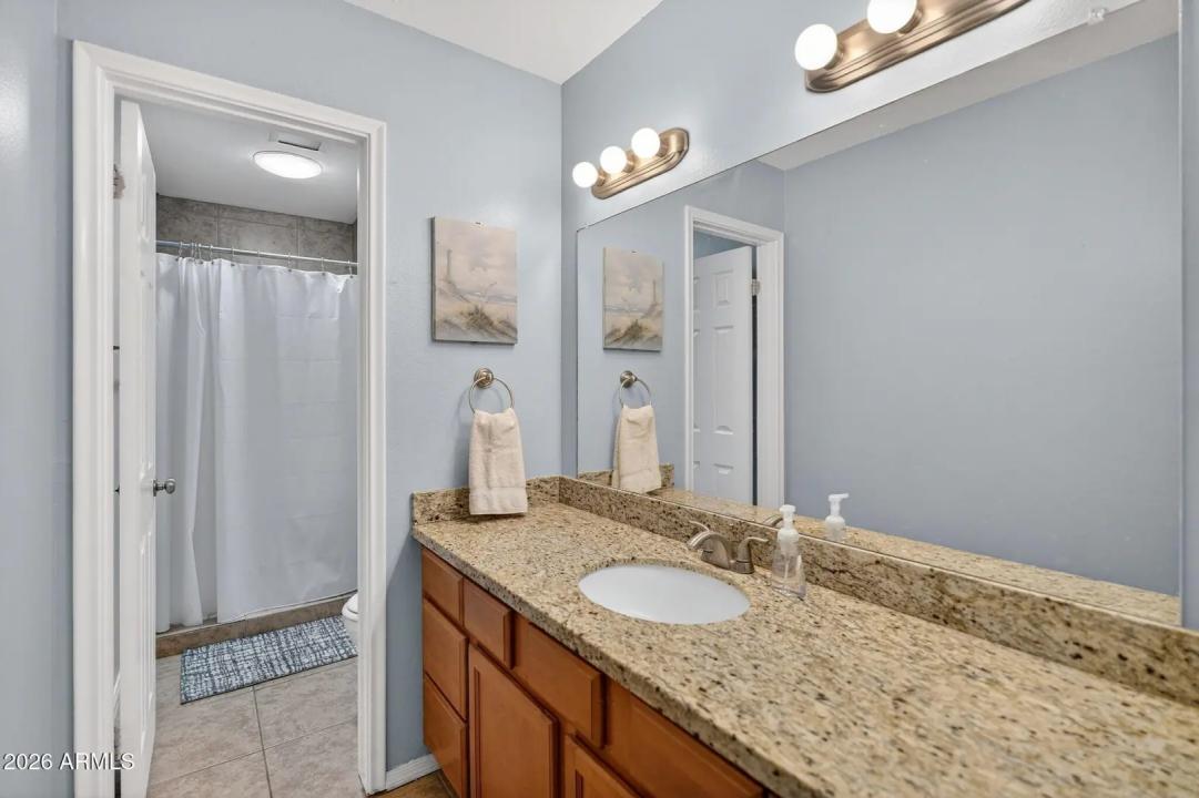 Real Estate Picture 14