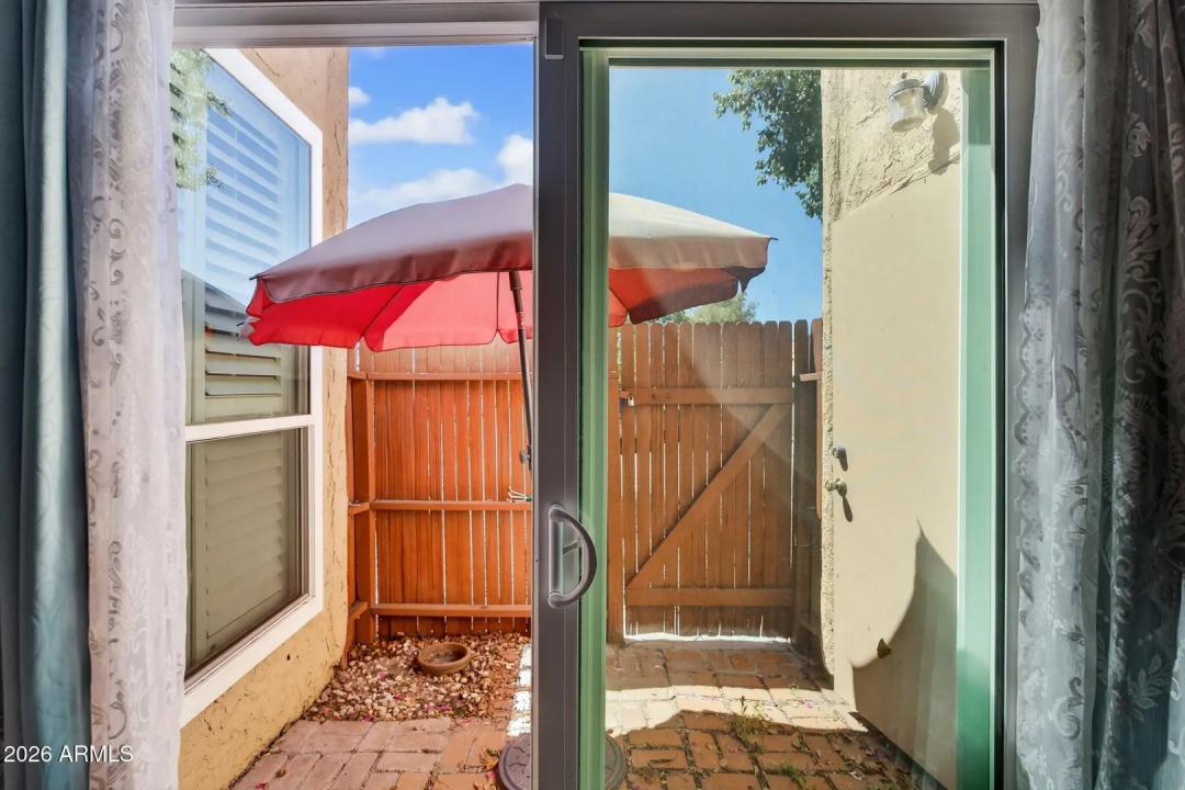 Real Estate Picture 16