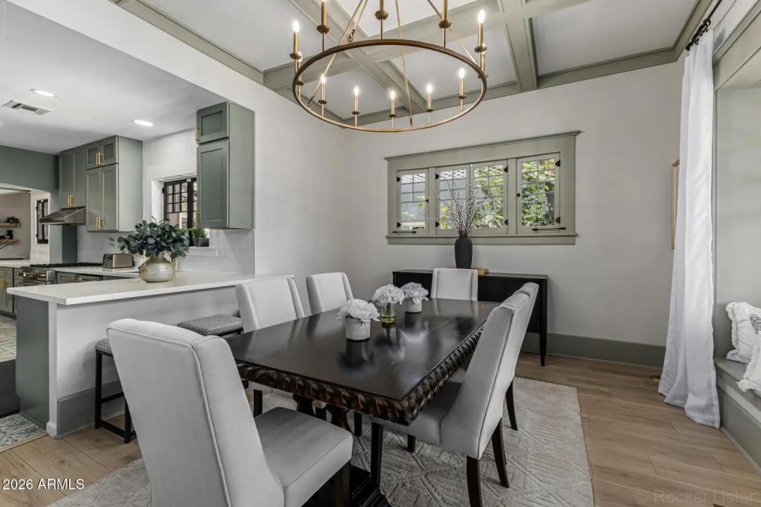 Real Estate Picture 10