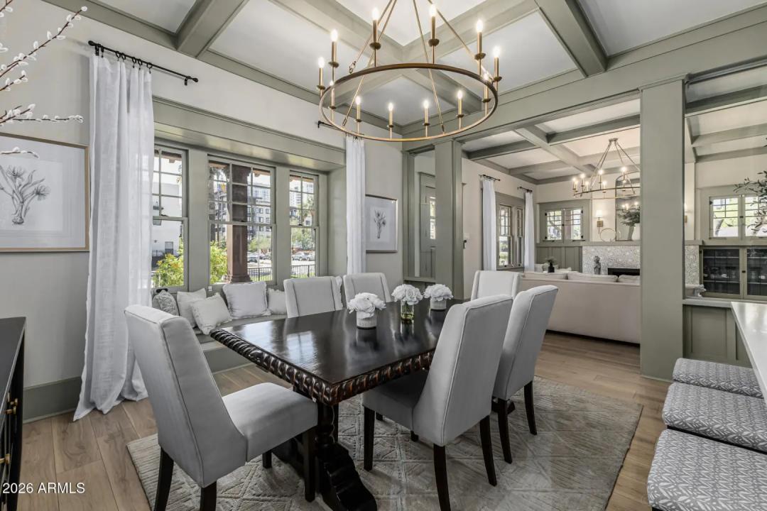 Real Estate Picture 12
