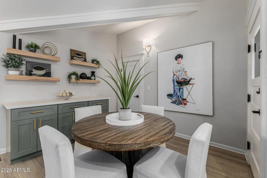 Real Estate Picture 15