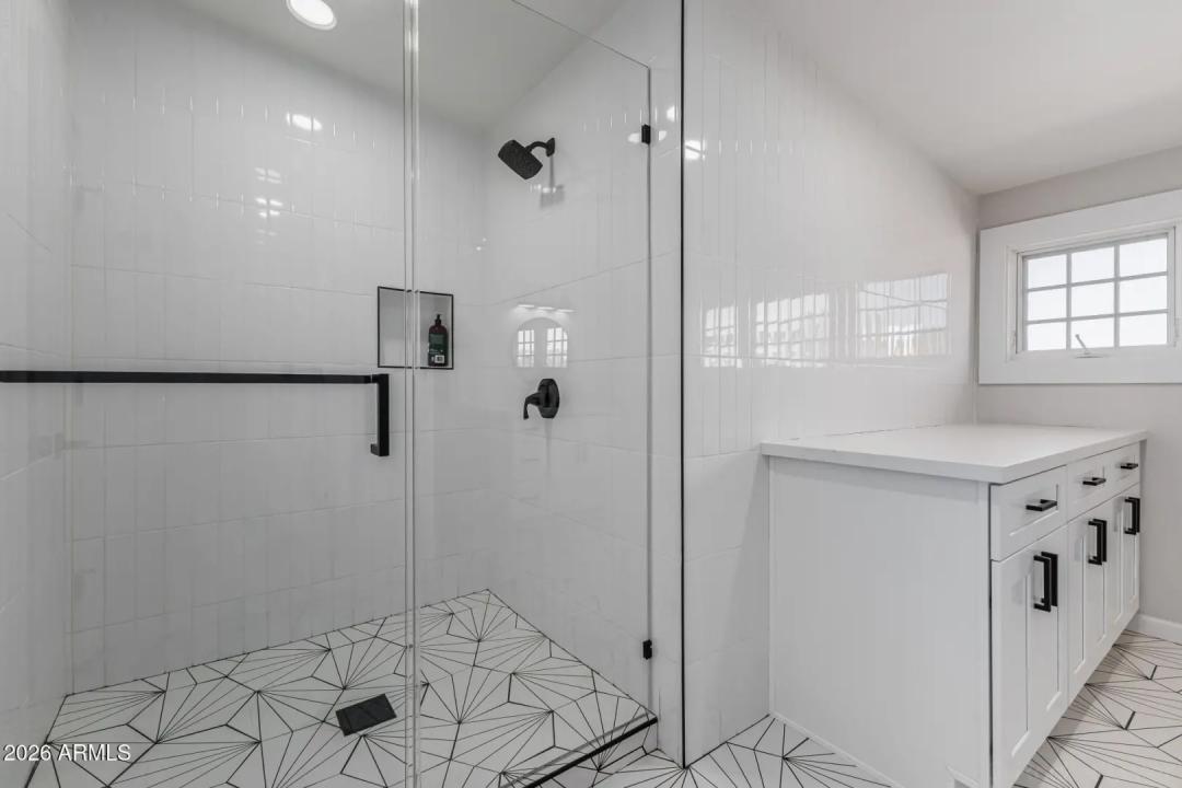 Real Estate Picture 26