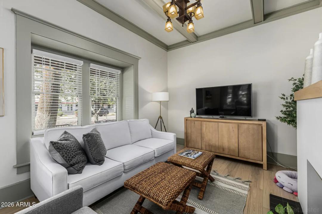 Real Estate Picture 32