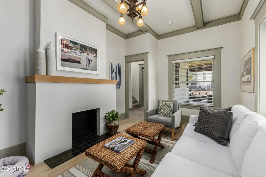 Real Estate Picture 33